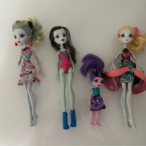 Vibrant Fashion Doll Set with Colorful Accessories